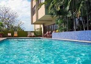 Hotel Plaza Naco Pool